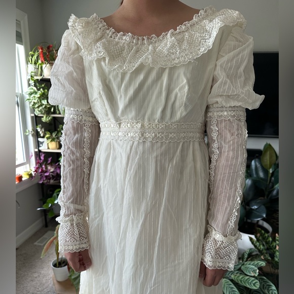 Stunning vintage 70s wedding gown - empire waist regency renaissance style - Picture 2 of 10